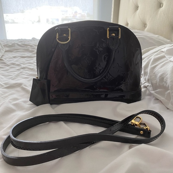 Louis Vuitton Alma BB in Vernis Leather Amarante - Picture 6 of 9